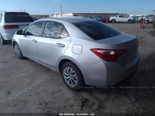 Photo 2 VIN: 5YFBURHEXHP663594 - TOYOTA COROLLA 