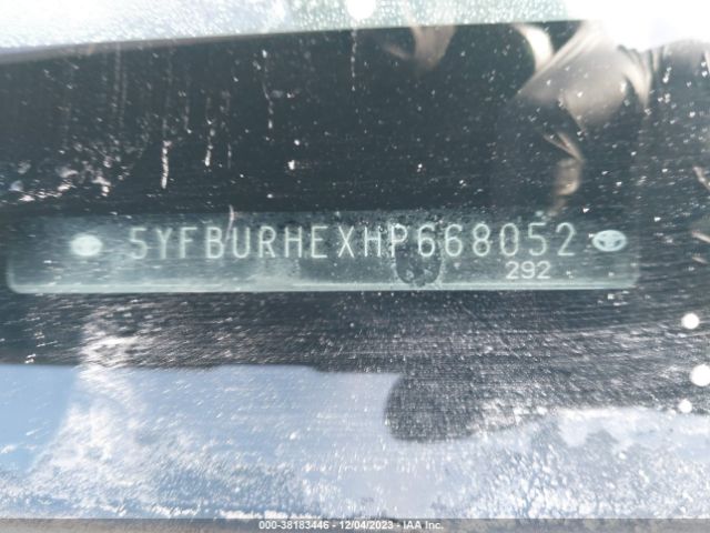 Photo 8 VIN: 5YFBURHEXHP668052 - TOYOTA COROLLA 