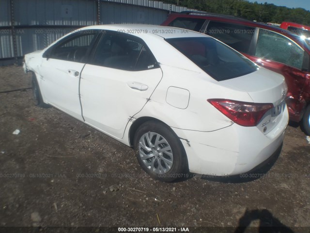 Photo 2 VIN: 5YFBURHEXHP704404 - TOYOTA COROLLA 