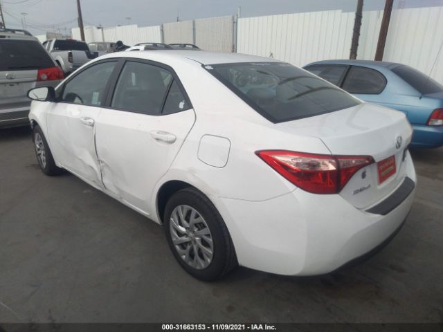 Photo 2 VIN: 5YFBURHEXJP816917 - TOYOTA COROLLA 