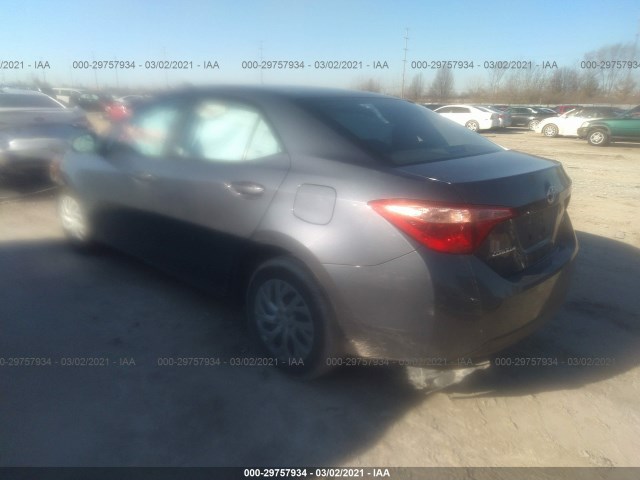 Photo 2 VIN: 5YFBURHEXKP904142 - TOYOTA COROLLA 