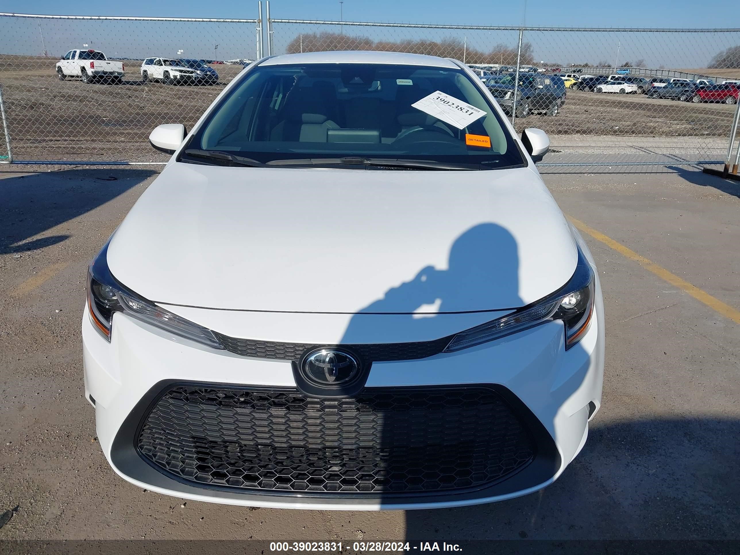 Photo 11 VIN: 5YFDPMAE3NP368832 - TOYOTA COROLLA 