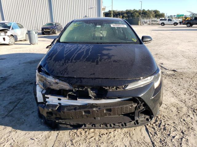 Photo 4 VIN: 5YFEPMAE0MP201606 - TOYOTA COROLLA LE 