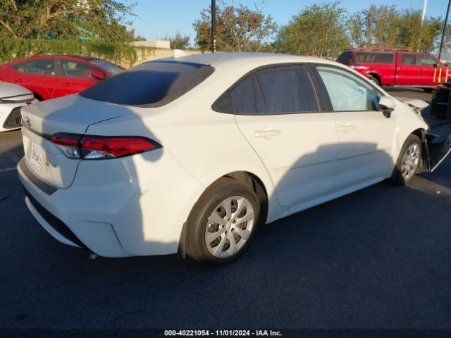 Photo 3 VIN: 5YFEPMAE1MP214302 - TOYOTA COROLLA LE 