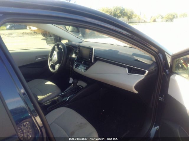 Photo 4 VIN: 5YFEPMAE1MP267601 - TOYOTA COROLLA 