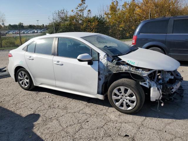 Photo 3 VIN: 5YFEPMAE2MP161318 - TOYOTA COROLLA LE 