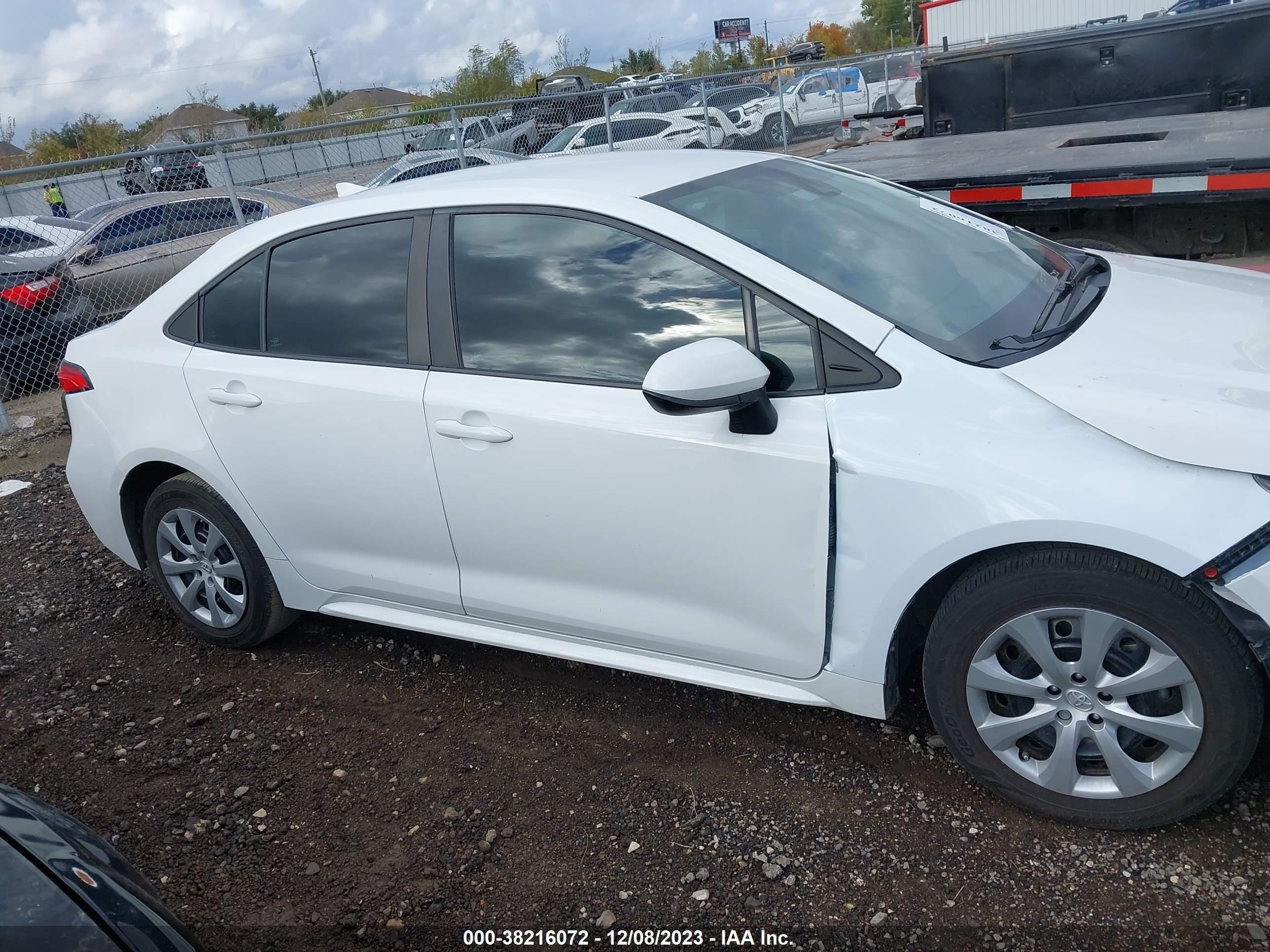 Photo 12 VIN: 5YFEPMAE2MP233067 - TOYOTA COROLLA 