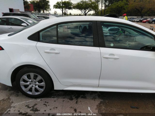 Photo 5 VIN: 5YFEPMAE4MP220496 - TOYOTA COROLLA 