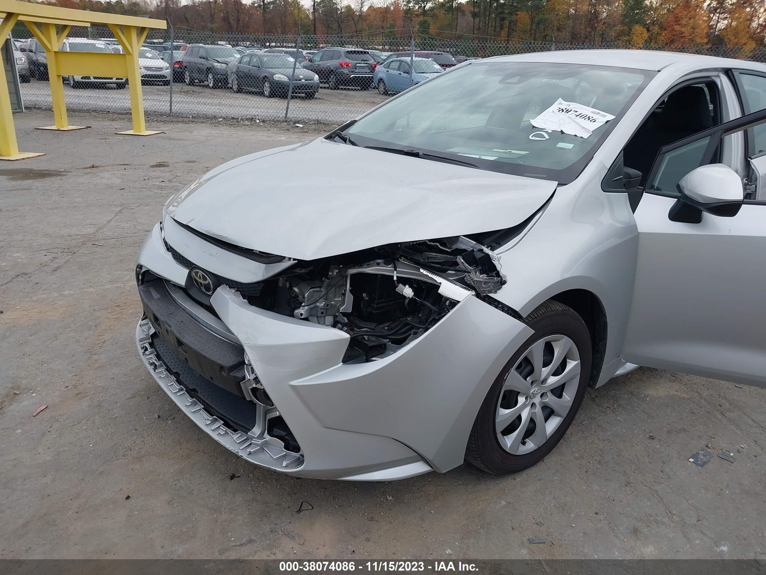 Photo 5 VIN: 5YFEPMAE4NP351848 - TOYOTA COROLLA 