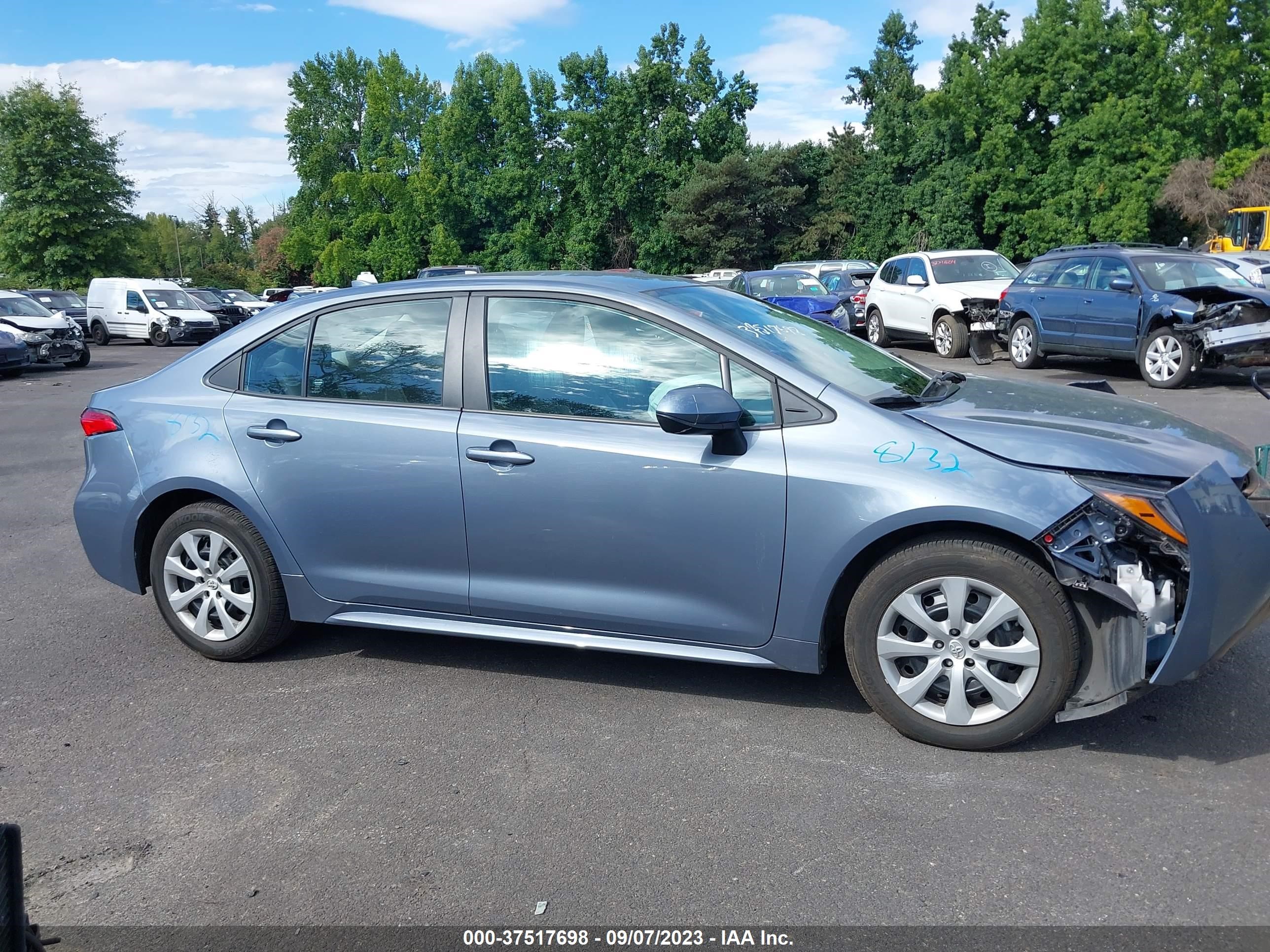 Photo 12 VIN: 5YFEPMAE5NP308040 - TOYOTA COROLLA 