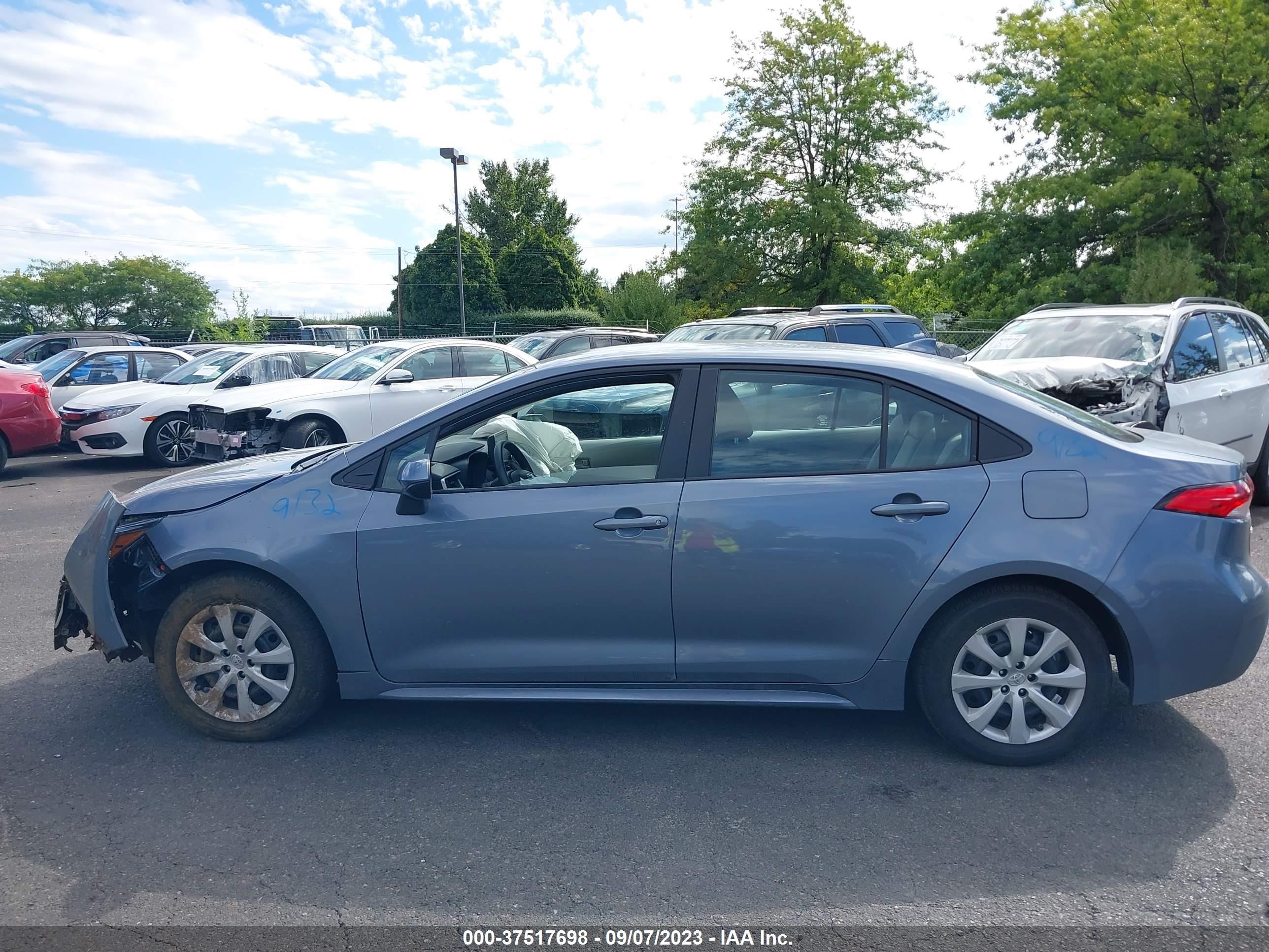 Photo 13 VIN: 5YFEPMAE5NP308040 - TOYOTA COROLLA 