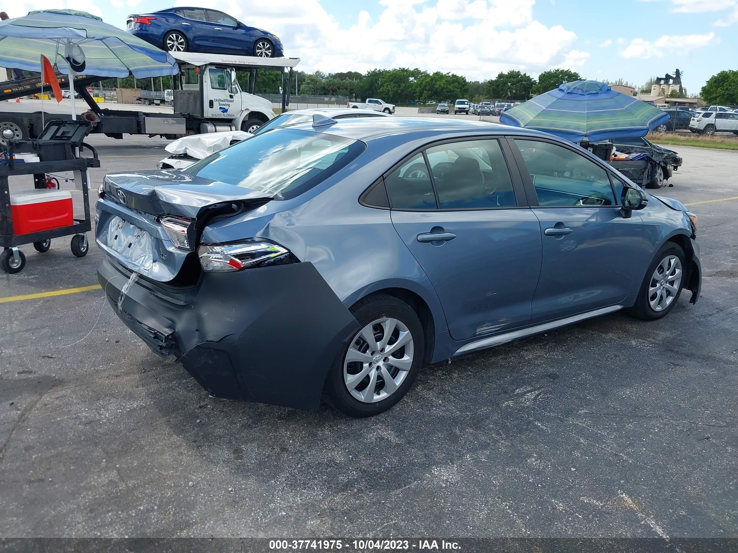 Photo 3 VIN: 5YFEPMAE6MP204087 - TOYOTA COROLLA 