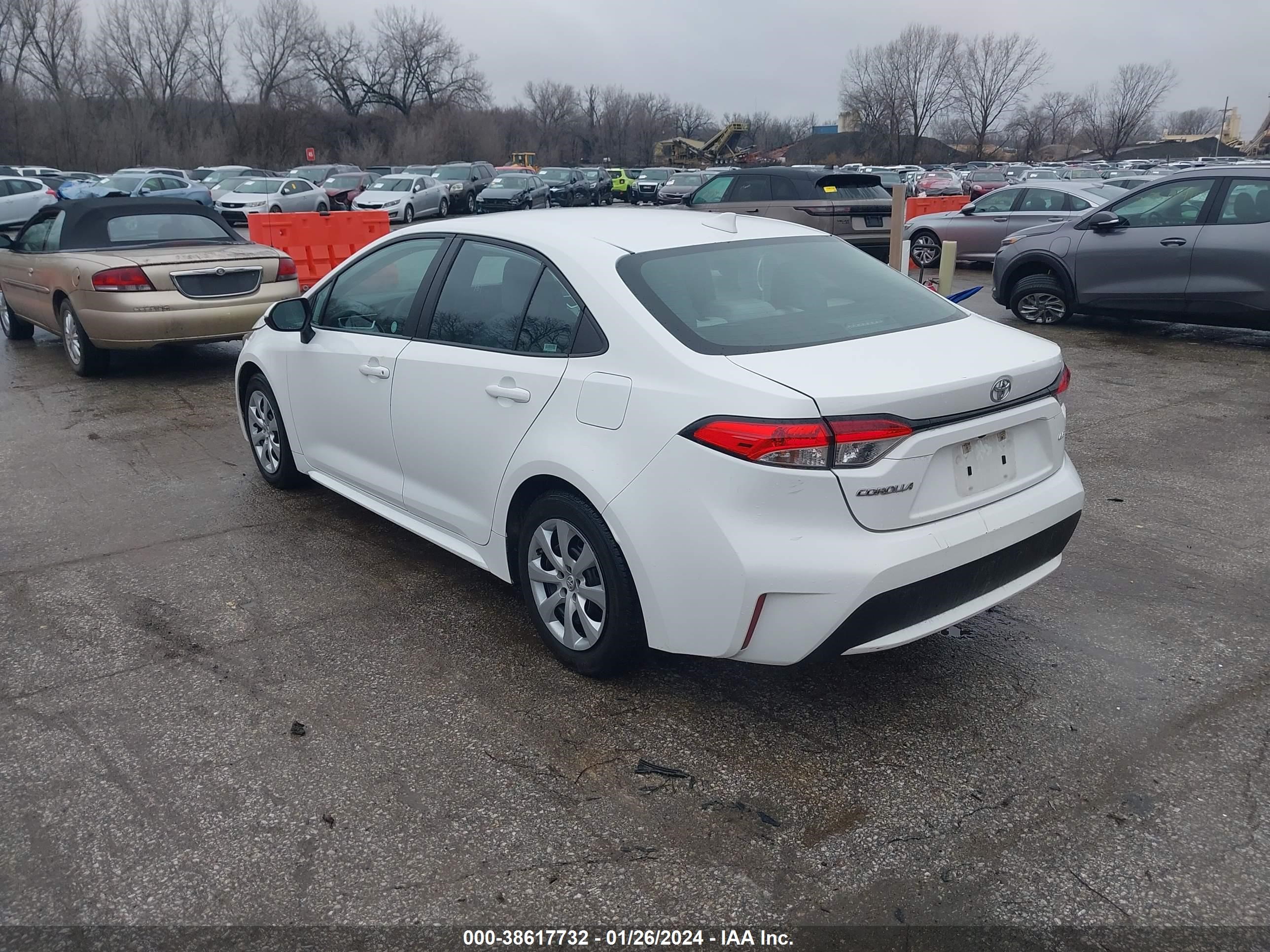 Photo 2 VIN: 5YFEPMAE6NP315773 - TOYOTA COROLLA 