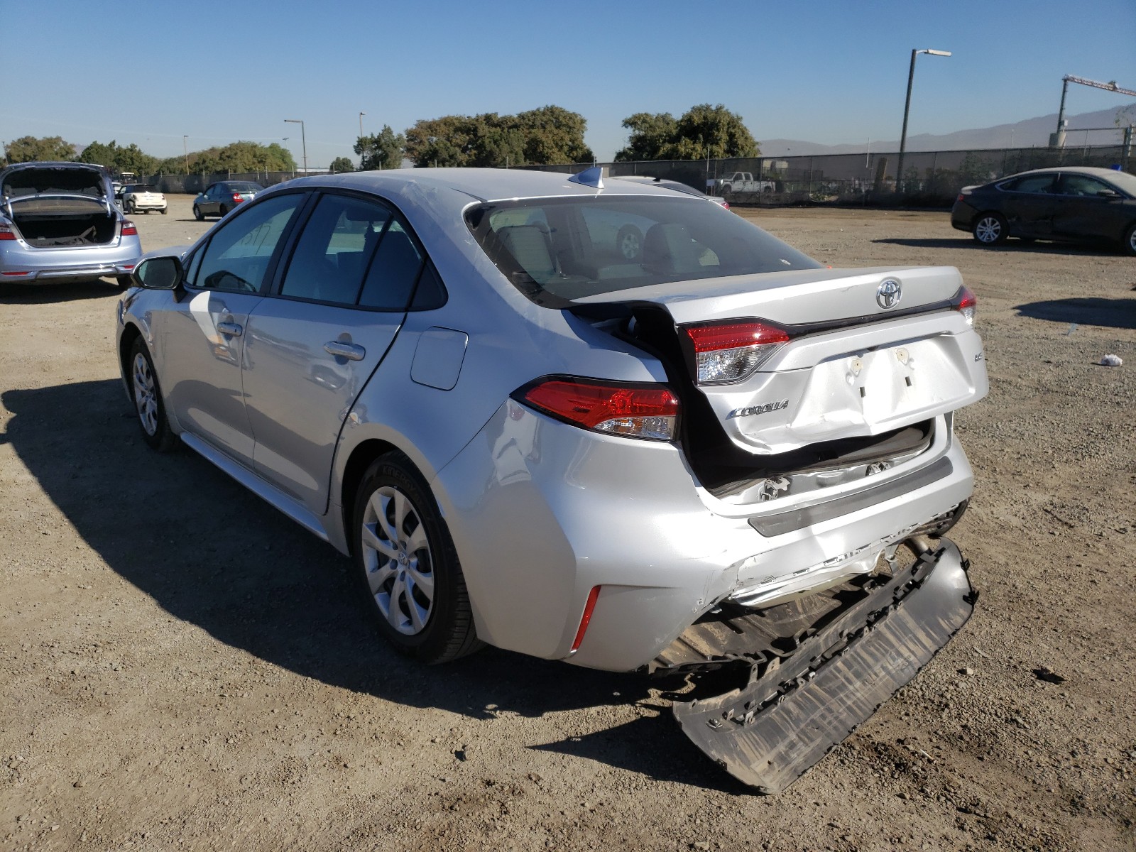 Photo 2 VIN: 5YFEPMAE8MP169567 - TOYOTA COROLLA LE 