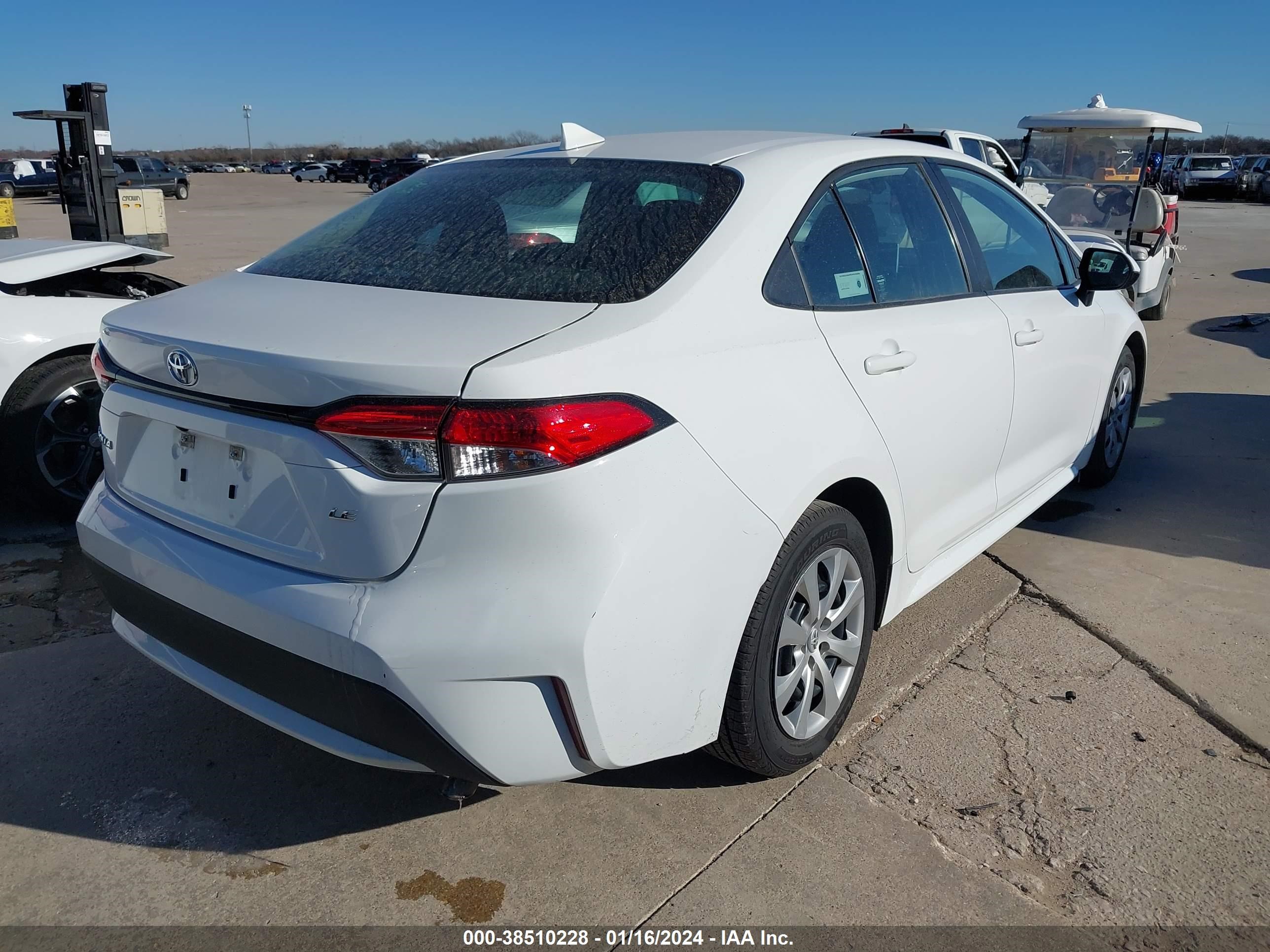 Photo 3 VIN: 5YFEPMAE9MP182781 - TOYOTA COROLLA 