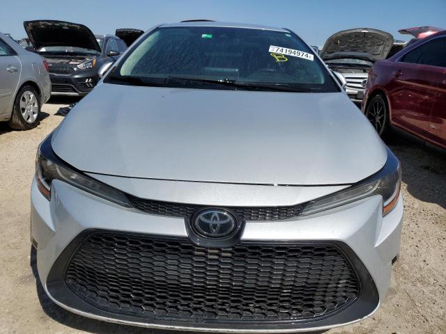 Photo 4 VIN: 5YFEPMAE9MP186054 - TOYOTA COROLLA LE 