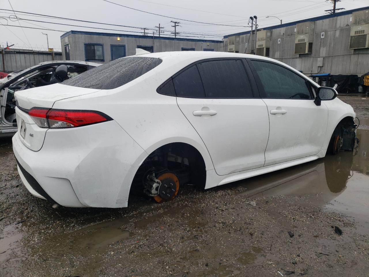 Photo 2 VIN: 5YFEPMAE9MP228089 - TOYOTA COROLLA 