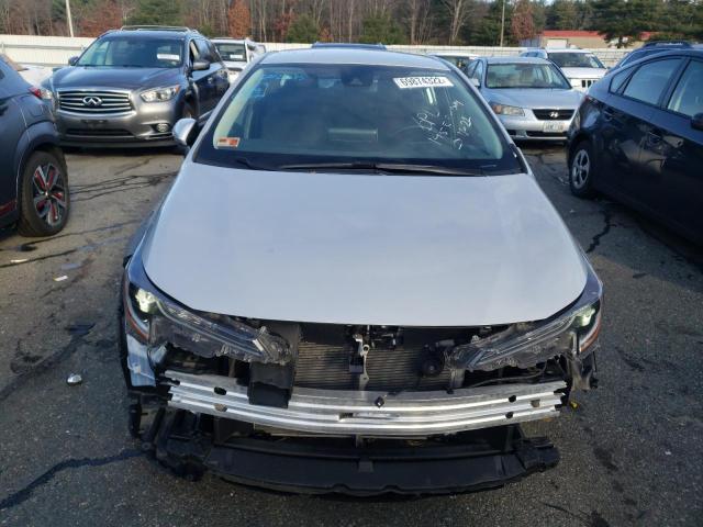 Photo 4 VIN: 5YFEPMAEXMP217747 - TOYOTA COROLLA LE 