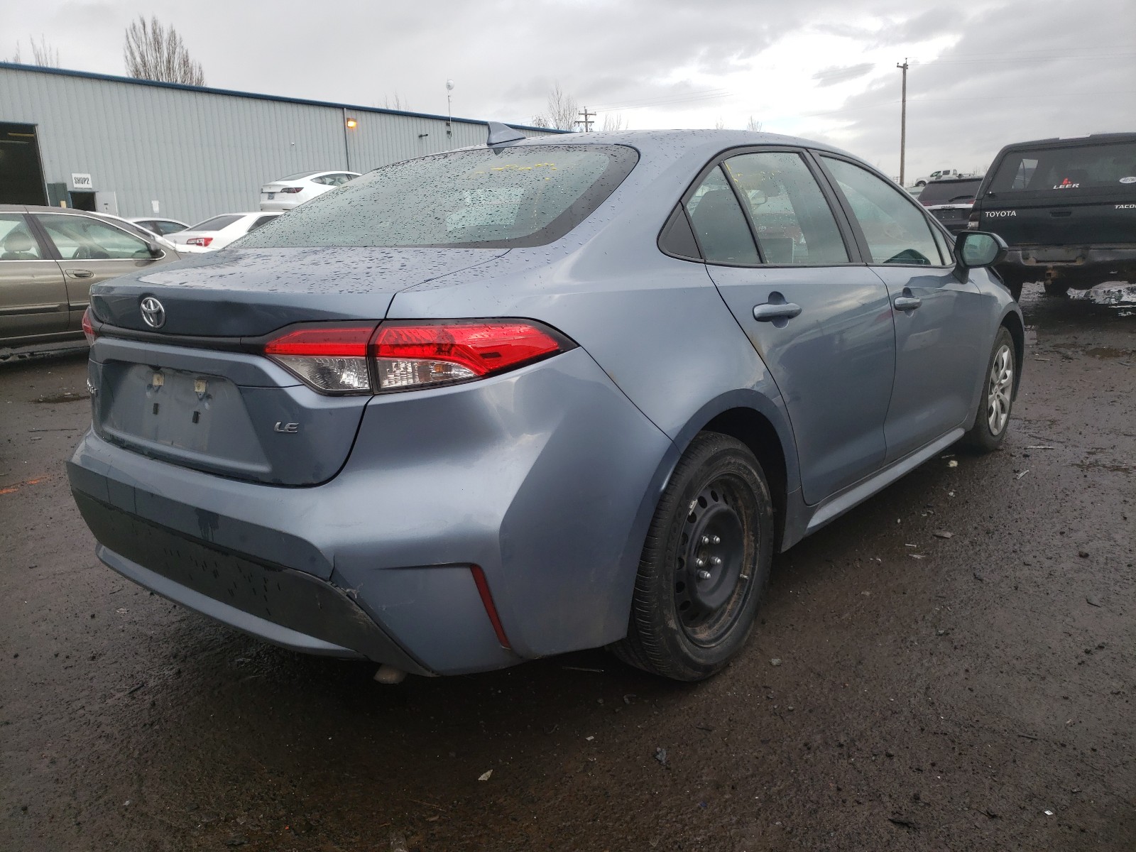 Photo 3 VIN: 5YFEPRAE1LP100750 - TOYOTA COROLLA LE 