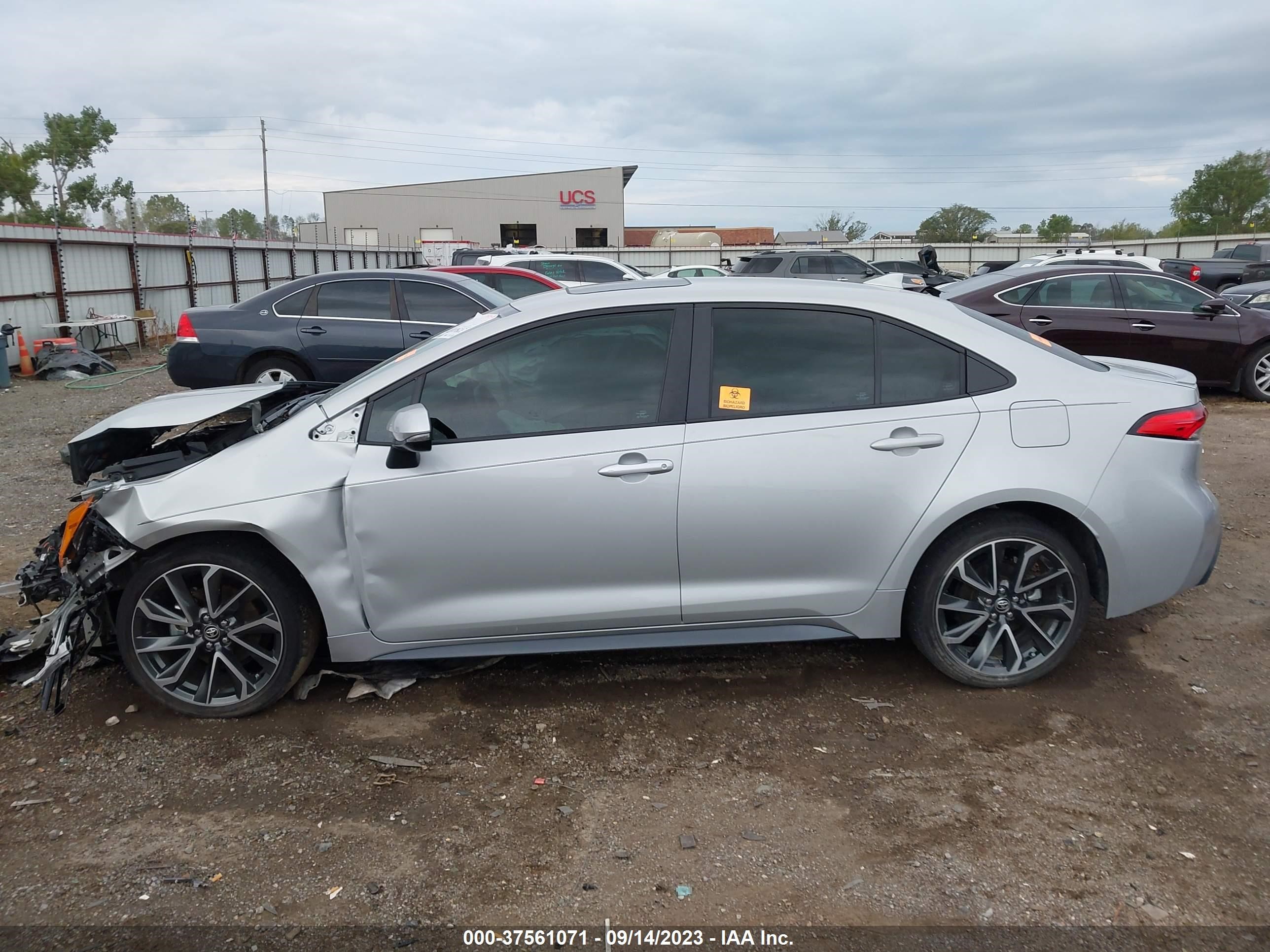 Photo 13 VIN: 5YFP4MCE8NP110034 - TOYOTA COROLLA 