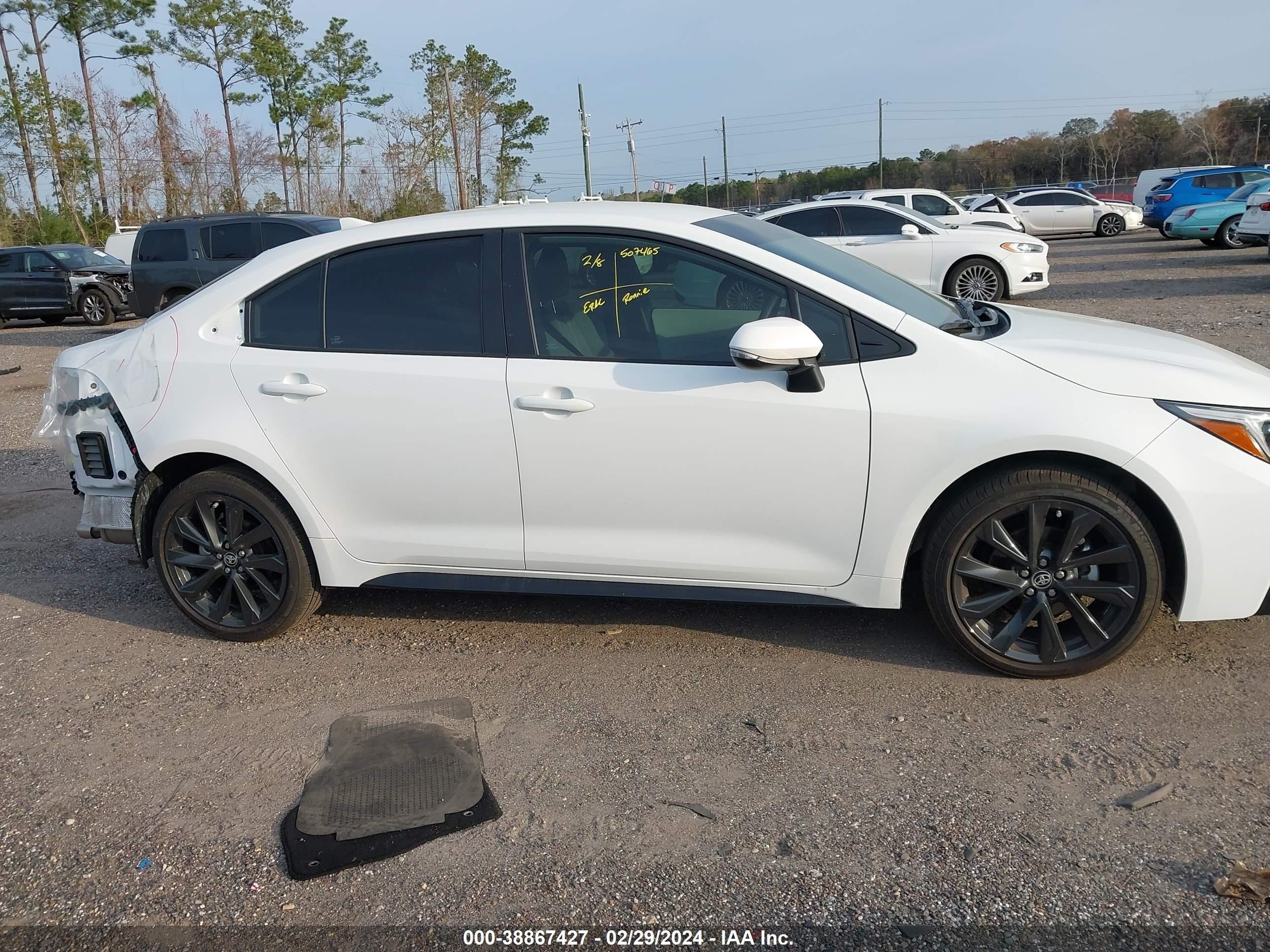 Photo 12 VIN: 5YFS4MCE1RP171810 - TOYOTA COROLLA 