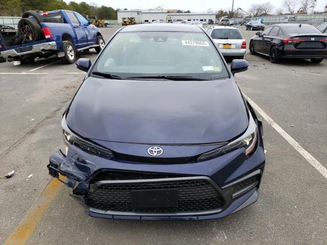 Photo 4 VIN: 5YFS4MCE5NP128937 - TOYOTA COROLLA SE 