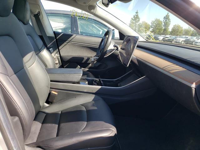 Photo 4 VIN: 5YJ3E1EA0JF008737 - TESLA MODEL 3 