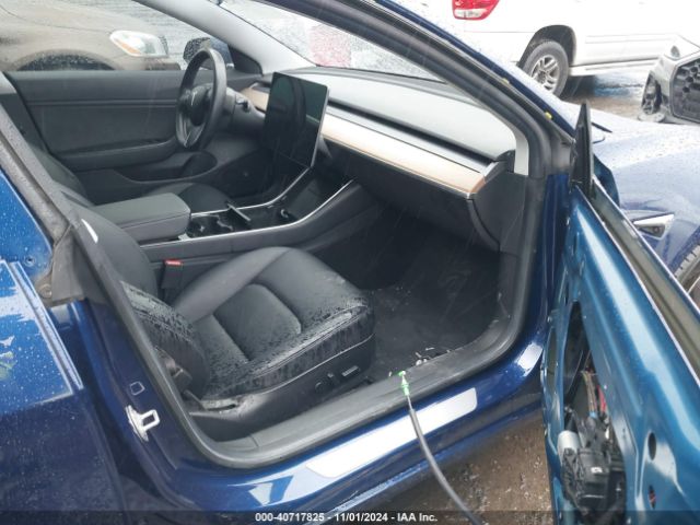 Photo 4 VIN: 5YJ3E1EA0JF022721 - TESLA MODEL 3 