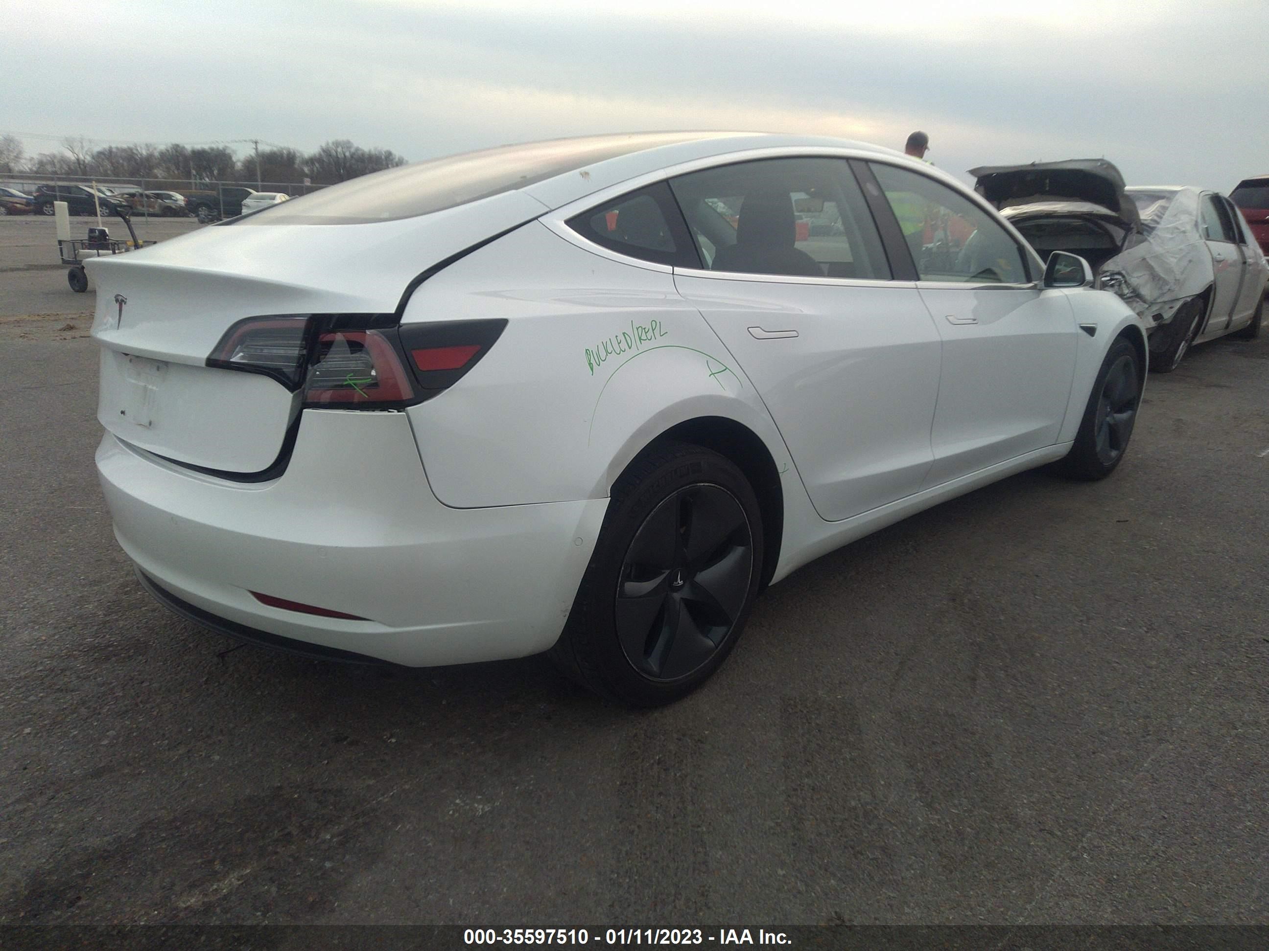 Photo 3 VIN: 5YJ3E1EA0JF035288 - TESLA MODEL 3 