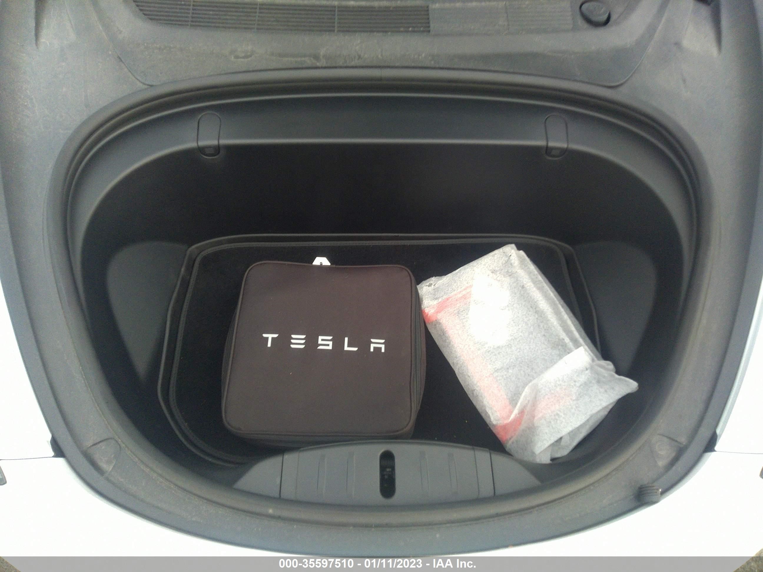 Photo 9 VIN: 5YJ3E1EA0JF035288 - TESLA MODEL 3 