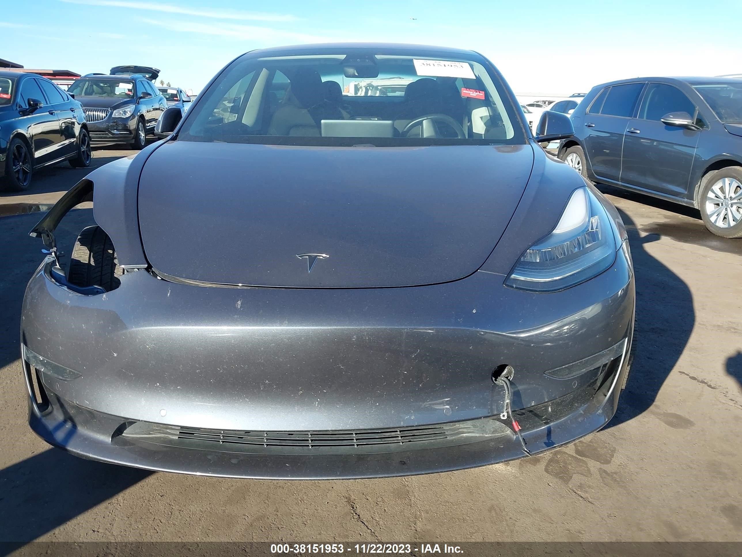 Photo 11 VIN: 5YJ3E1EA0JF036831 - TESLA MODEL 3 