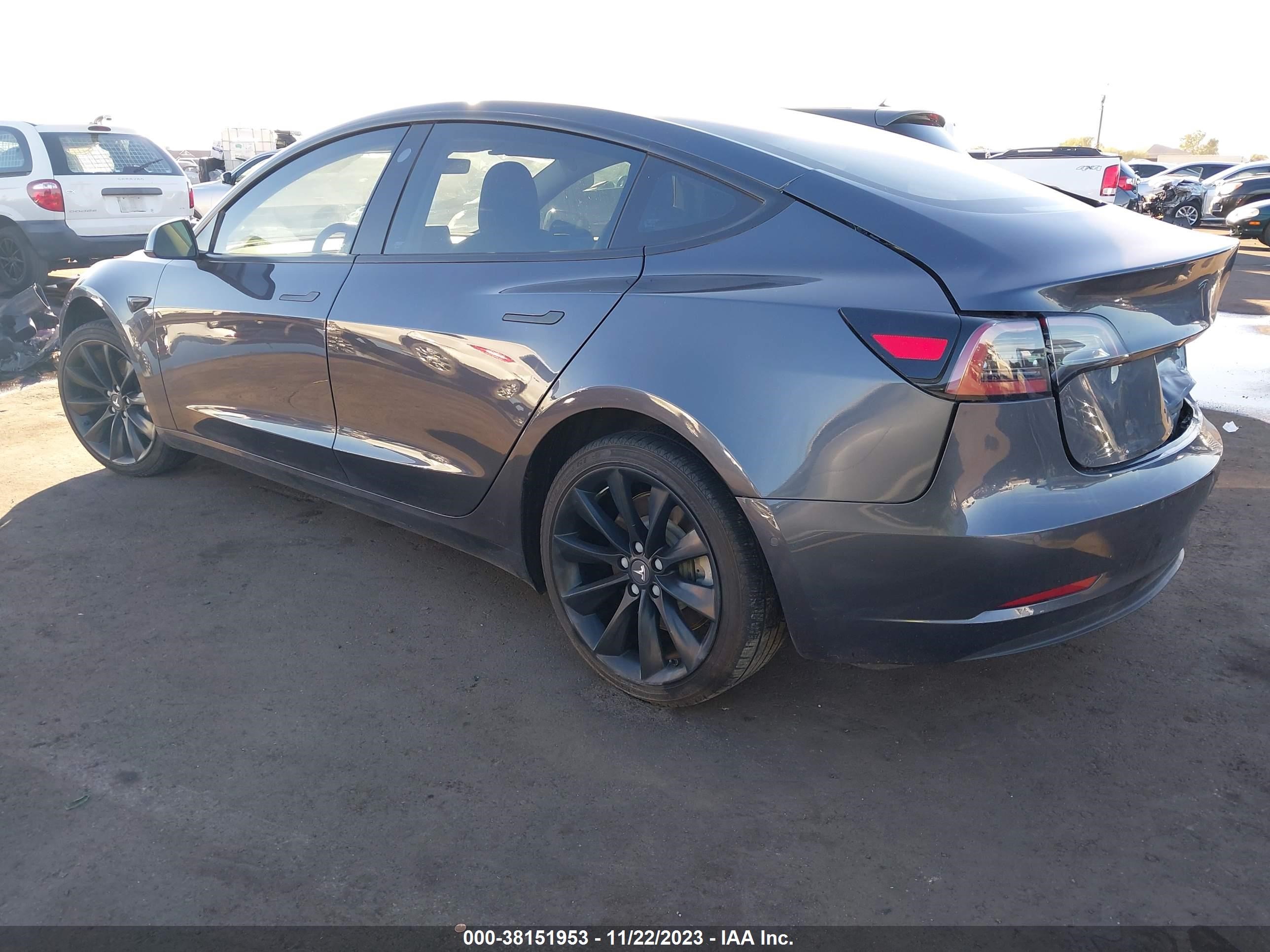 Photo 2 VIN: 5YJ3E1EA0JF036831 - TESLA MODEL 3 