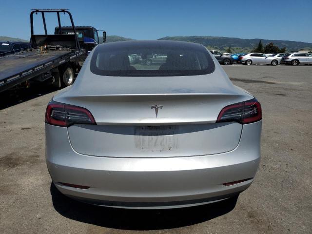 Photo 5 VIN: 5YJ3E1EA0JF048381 - TESLA MODEL 3 