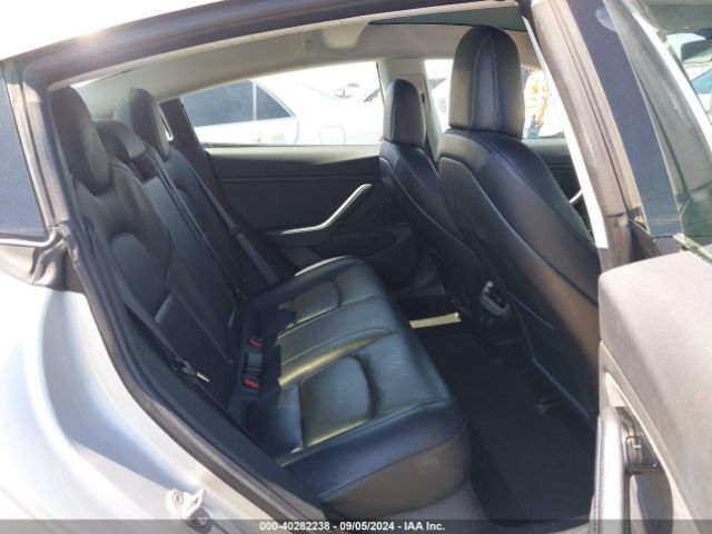 Photo 7 VIN: 5YJ3E1EA0JF048476 - TESLA MODEL 3 