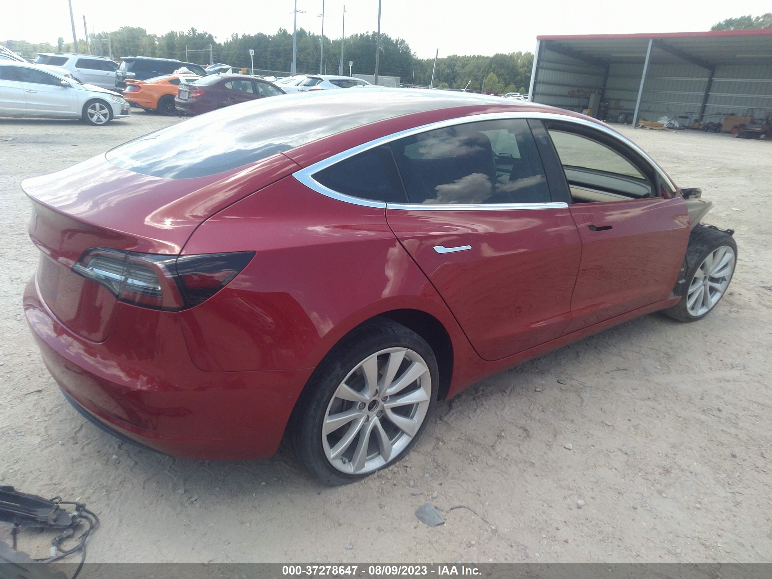 Photo 3 VIN: 5YJ3E1EA0JF051703 - TESLA MODEL 3 