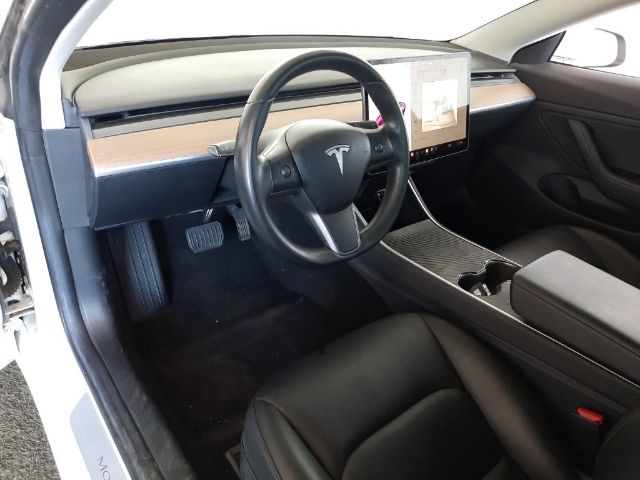 Photo 8 VIN: 5YJ3E1EA0JF052334 - TESLA MODEL 3 