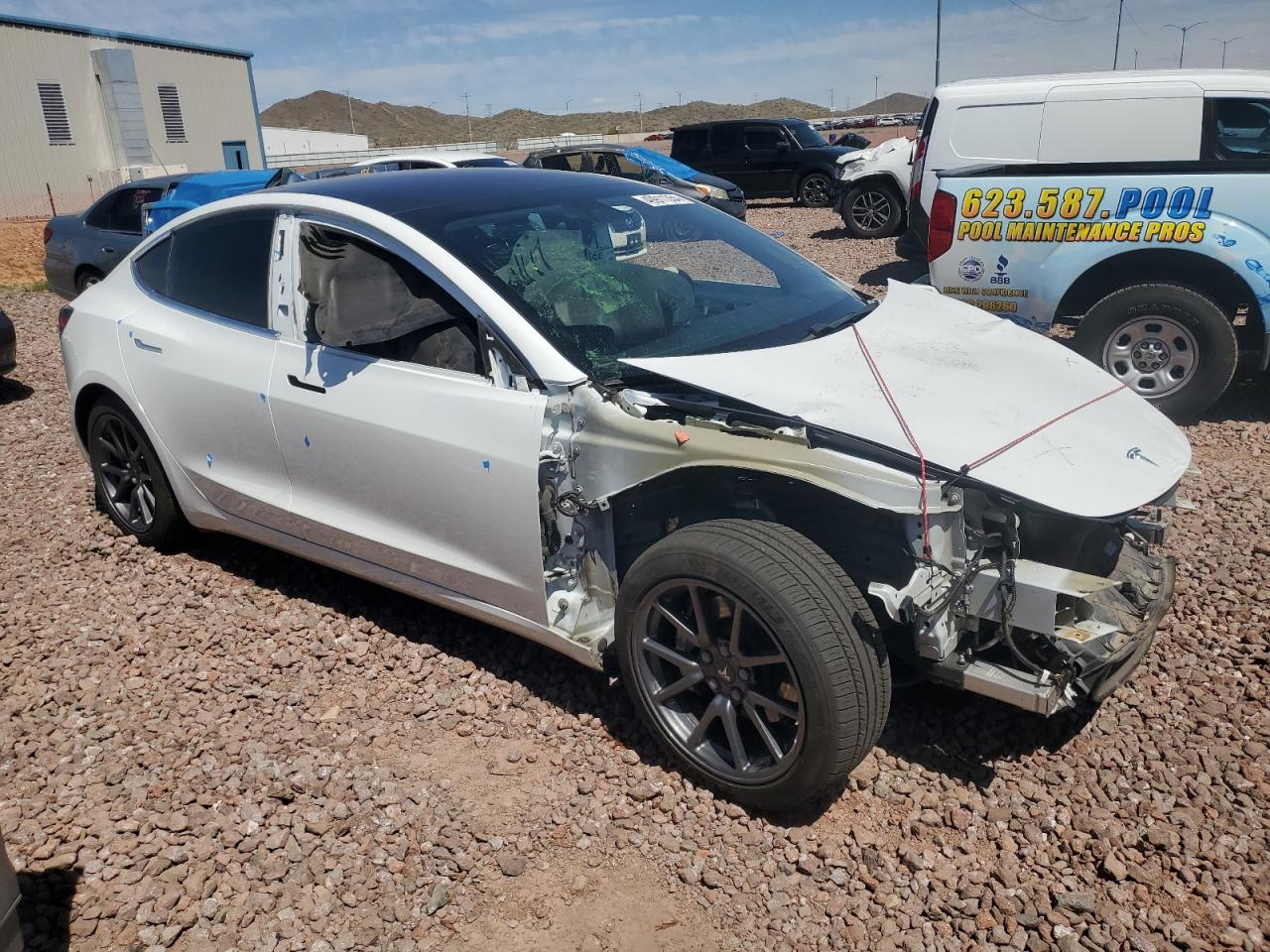 Photo 3 VIN: 5YJ3E1EA0JF053290 - TESLA MODEL 3 