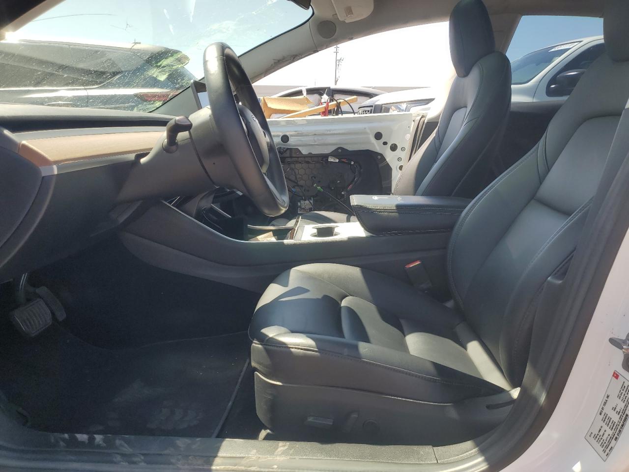 Photo 6 VIN: 5YJ3E1EA0JF053290 - TESLA MODEL 3 