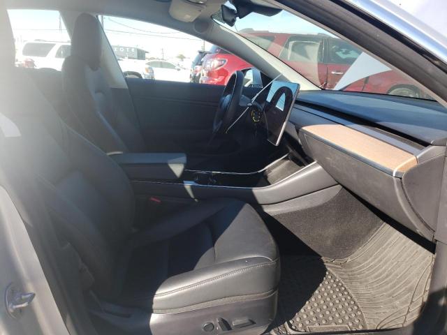 Photo 4 VIN: 5YJ3E1EA0JF095345 - TESLA MODEL 3 