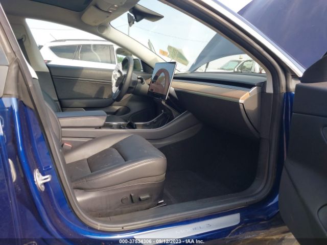 Photo 4 VIN: 5YJ3E1EA0JF108935 - TESLA MODEL 3 