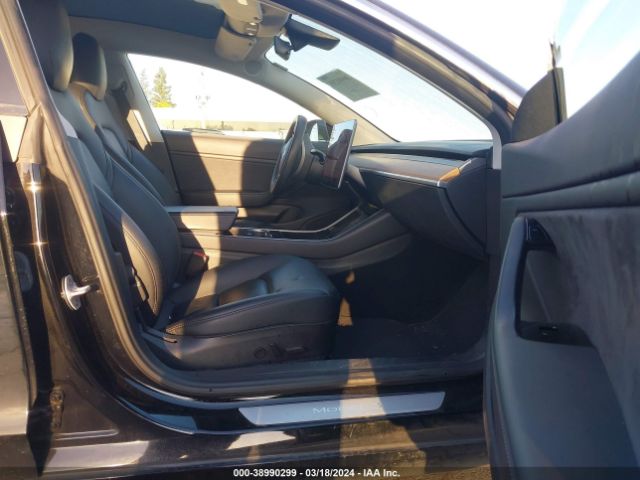 Photo 4 VIN: 5YJ3E1EA0JF156483 - TESLA MODEL 3 