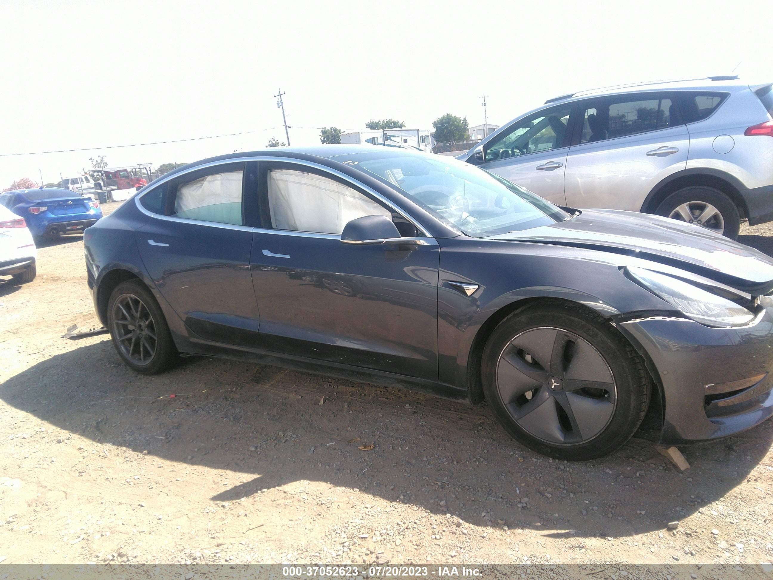 Photo 11 VIN: 5YJ3E1EA0KF298303 - TESLA MODEL 3 