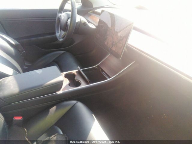 Photo 4 VIN: 5YJ3E1EA0KF425454 - TESLA MODEL 3 