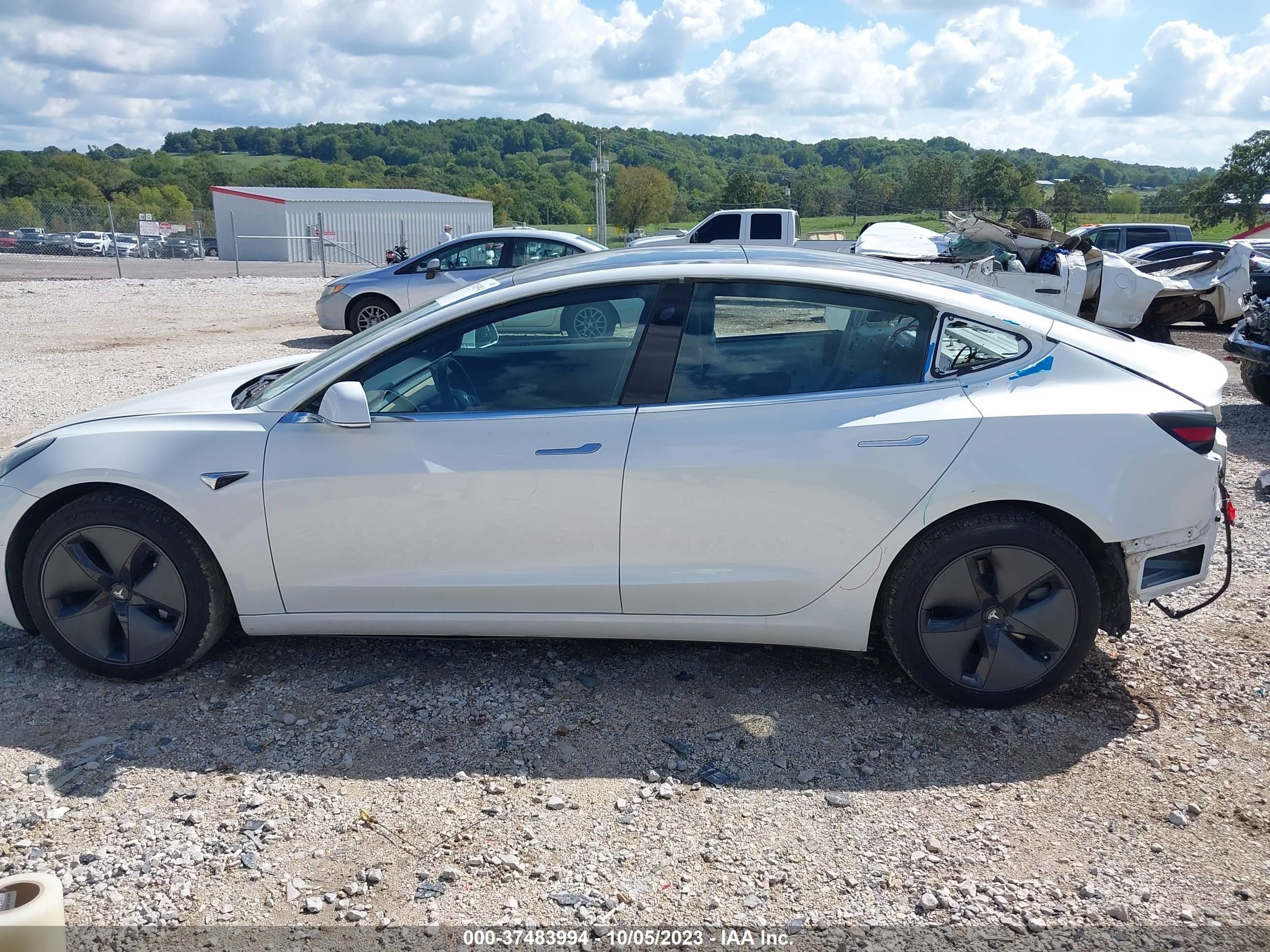 Photo 13 VIN: 5YJ3E1EA0LF597579 - TESLA MODEL 3 