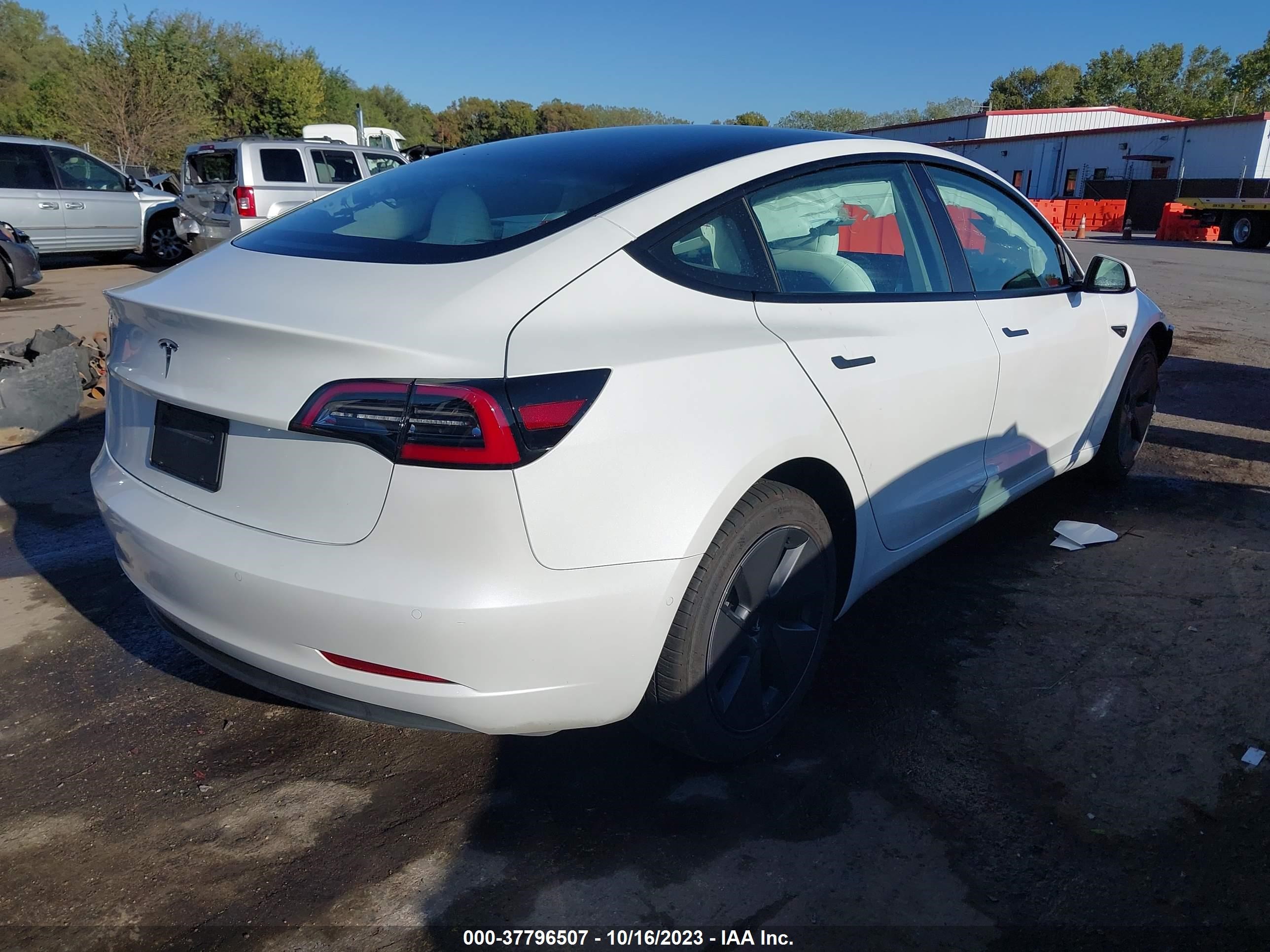 Photo 3 VIN: 5YJ3E1EA0MF060793 - TESLA MODEL 3 