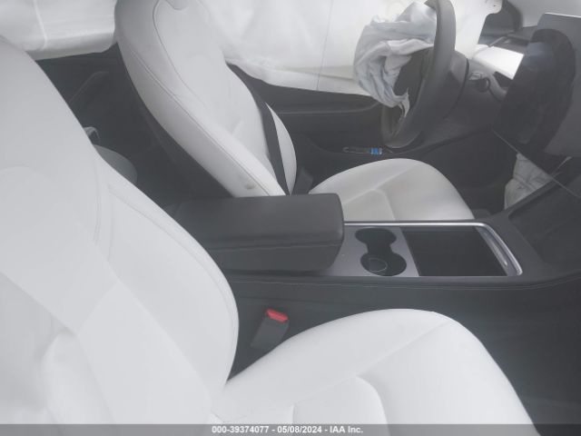 Photo 4 VIN: 5YJ3E1EA0MF097875 - TESLA MODEL 3 