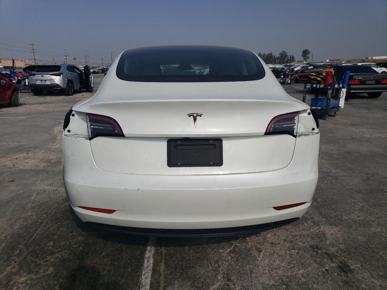 Photo 5 VIN: 5YJ3E1EA0NF117169 - TESLA MODEL 3 