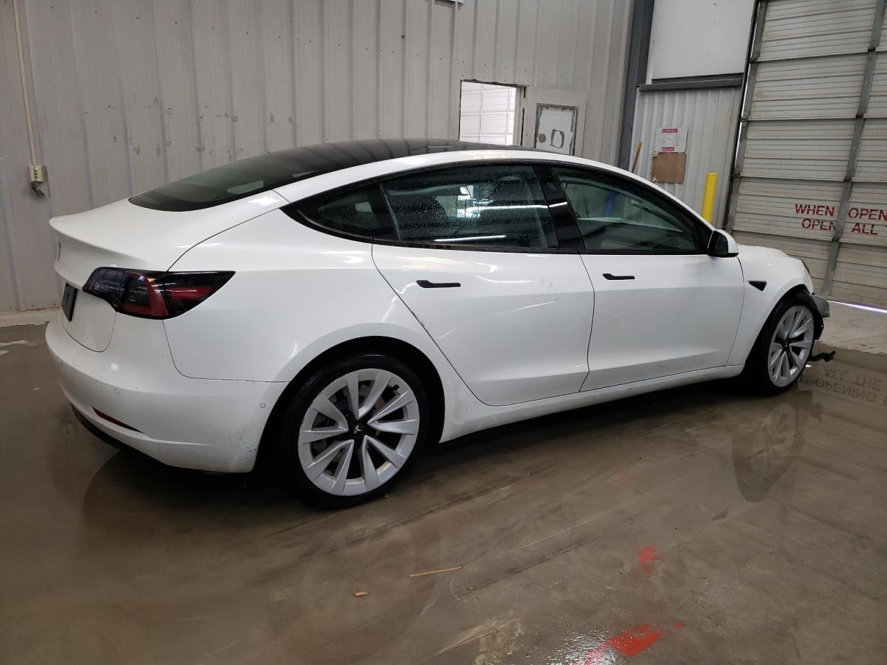 Photo 2 VIN: 5YJ3E1EA0NF291100 - TESLA MODEL 3 