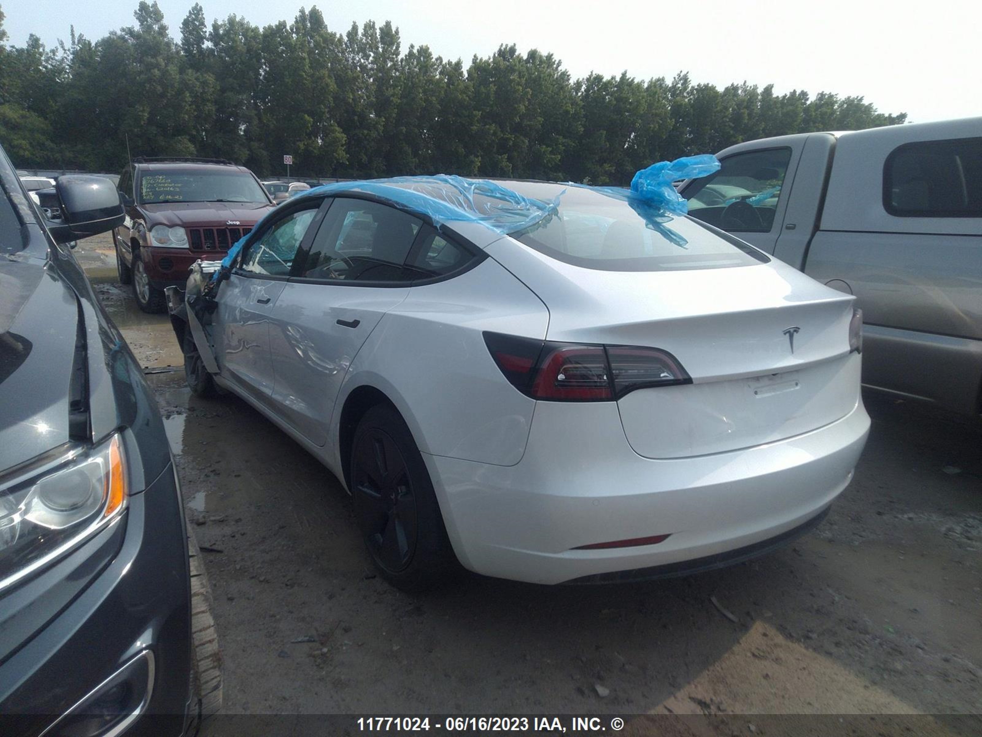 Photo 2 VIN: 5YJ3E1EA0NF305819 - TESLA MODEL 3 