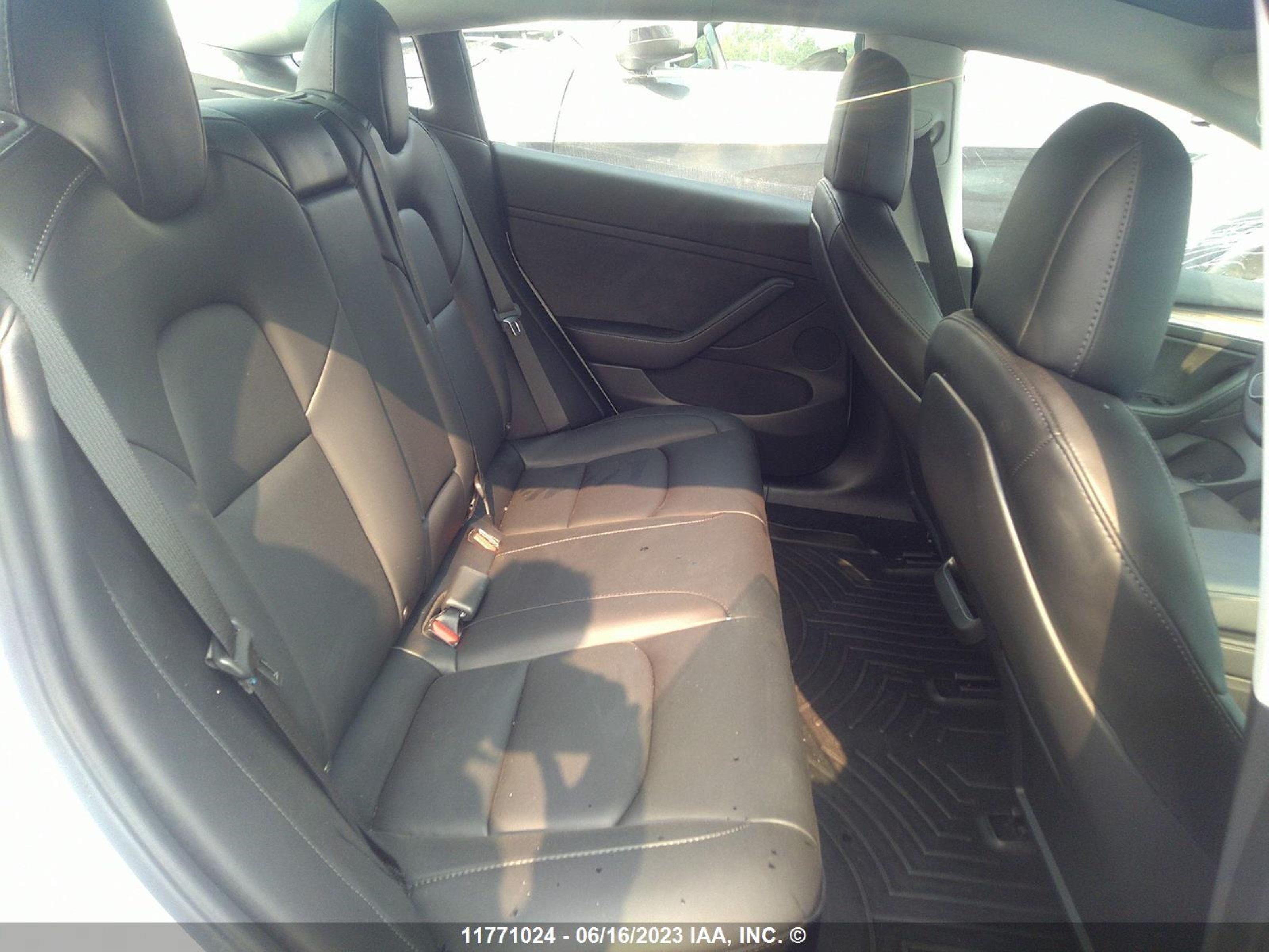 Photo 7 VIN: 5YJ3E1EA0NF305819 - TESLA MODEL 3 